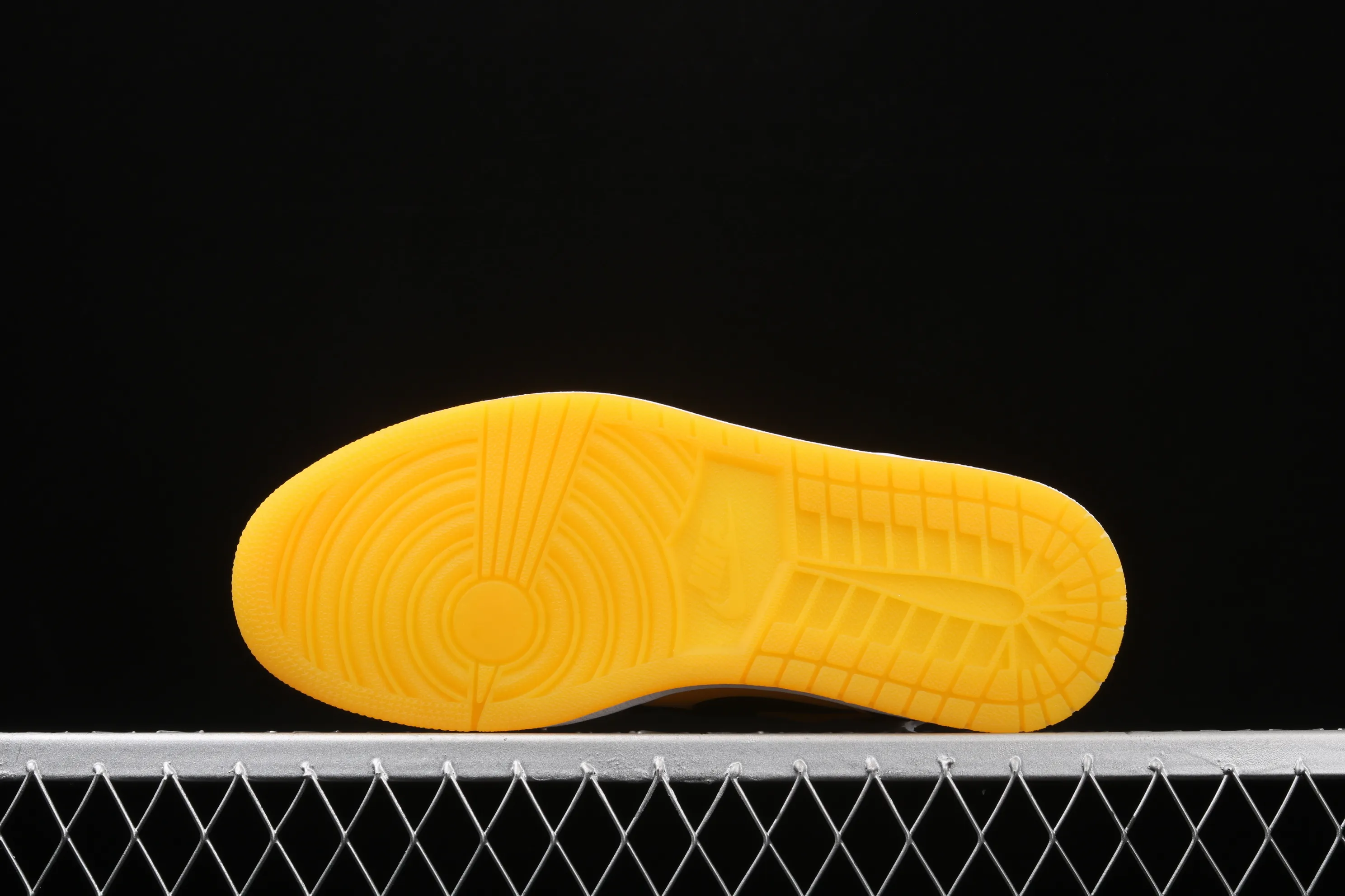 All categories Air Jordan Jordan series basketball shoes Air Jordan 1 Mid Air Jordan Mid AJ1 Joe 1 Hornet Zhongbang series basketball shoes CD6759-007